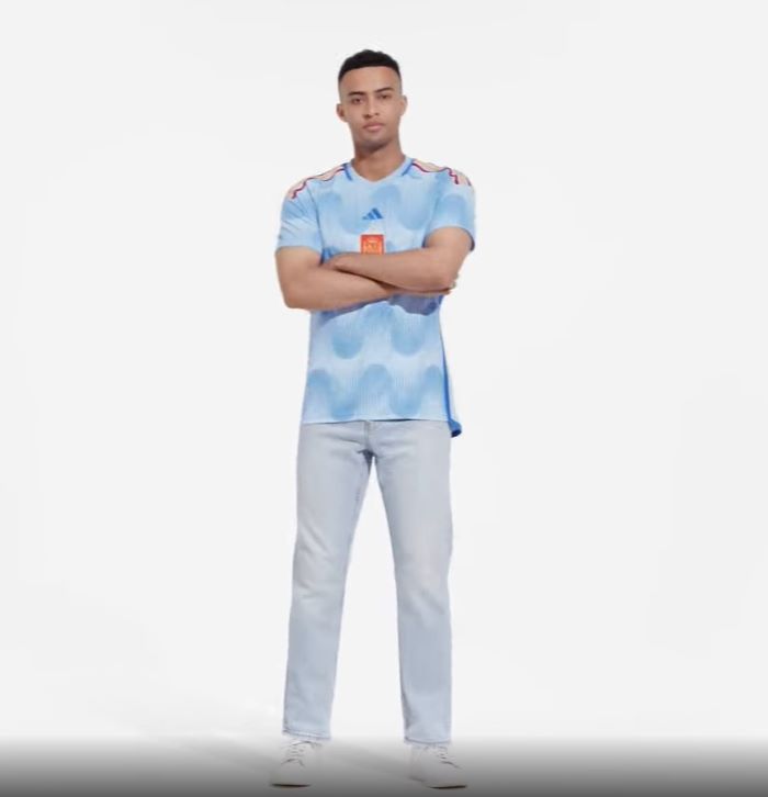 Camiseta selección española fútbol azul hombre modelo Catar 2022